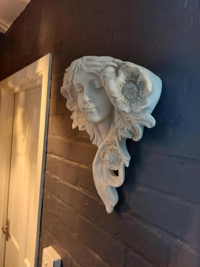 Romeo & Juliet'S With Private Parking Apartman Stratford-upon-Avon Kültér fotó